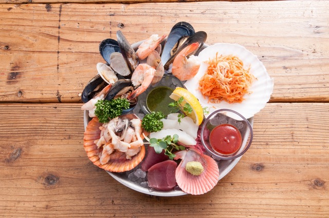 【六本木】シーフードバー『ウニシーフード』がオープン！商品半額などのオープンキャンペーン実施