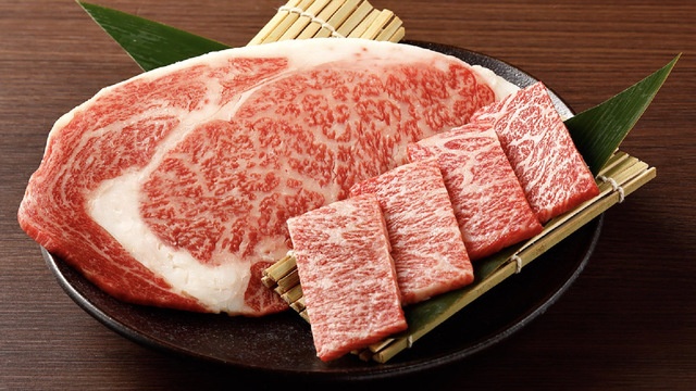 【4/29〜】牛角に網を埋め尽くす「黒毛和牛特撰ロース」が期間限定登場