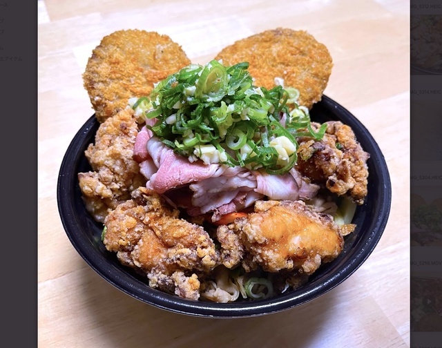 【期間限定】肉づくしの「オールスターツリーすた丼」をテイクアウト！『伝説のすた丼屋』