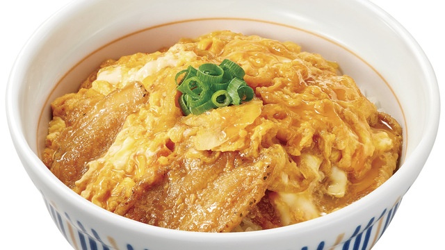 【2/28〜】全国の『なか卯』に「豚から丼」が登場！カリッと揚げた豚バラにふわとろ卵が相性抜群