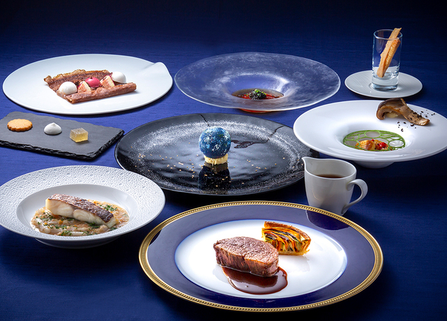 9/1〜｜日本唯一の回転展望フレンチレストランで「回転レストランの日」の特別メニューを提供