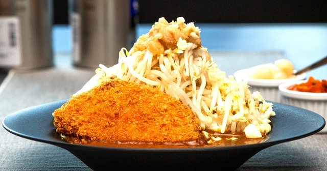 汐留│カロリーの暴力！背徳の背脂ニンニクかつカレーが名物の『RIN&GOカレー』が11/17オープン