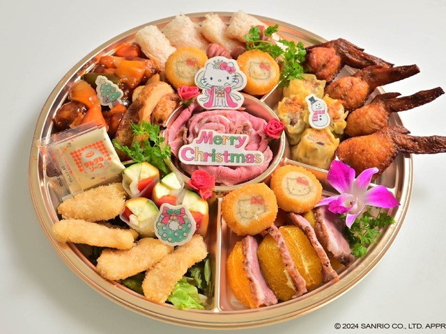 12/1〜｜淡路島『HELLO KITTY SMILE』にクリスマス限定オードブルが登場！ローストポークやキティのコロッケも