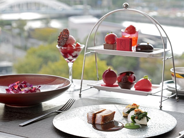 12/3〜｜いちごのアフタヌーンティーに注目！テリーヌやミニパフェで至福のひととき＠大阪「リーガロイヤルホテル」