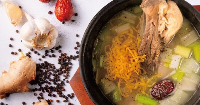 新橋|韓国料理『とん豚テジ』がオープン!薬膳ランチやサムギョプサルを堪能!12/9までドリンク1杯無料