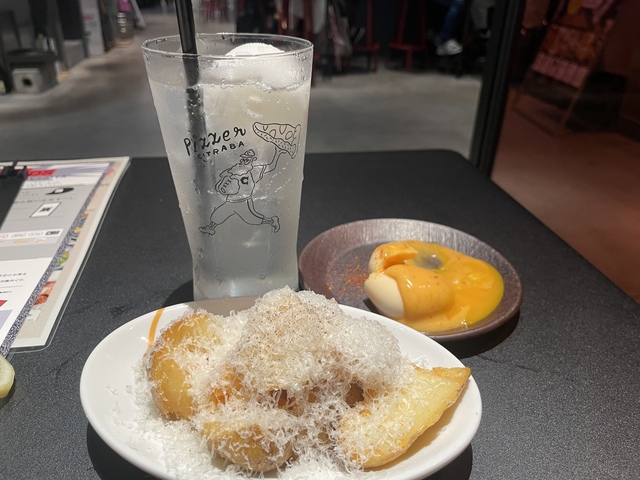 フードコート飲みって楽しい！都内の「お酒が飲めるフードコート」6選