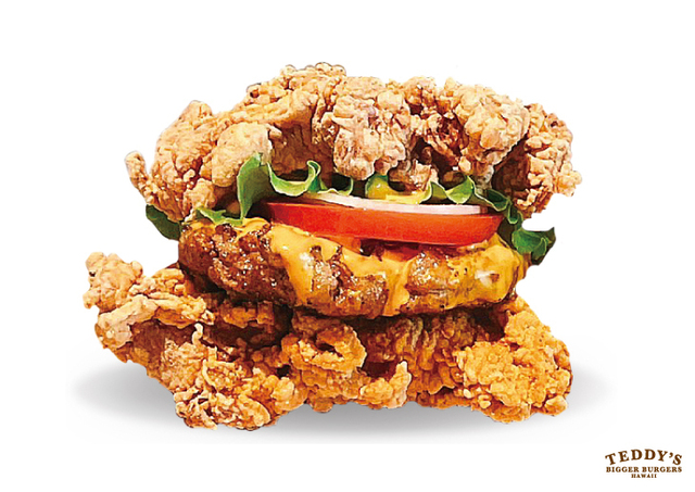 特大チキンで牛パティを挟んだ新感覚バーガーが大反響！横浜みなとみらい店でも販売開始『テディーズビガーバーガー』