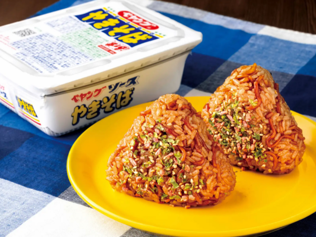 1/22〜|「ペヤング×オリジン」のコラボ商品に注目!香ばしいソースの「そばめし」にハマる⁉︎
