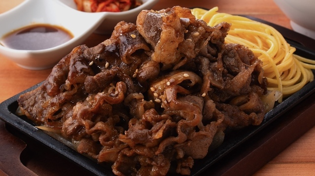 『牛角焼肉食堂』が肉の日を祝福「牛カルビ焼き定食 肉2倍」を1,419円の特別価格で提供