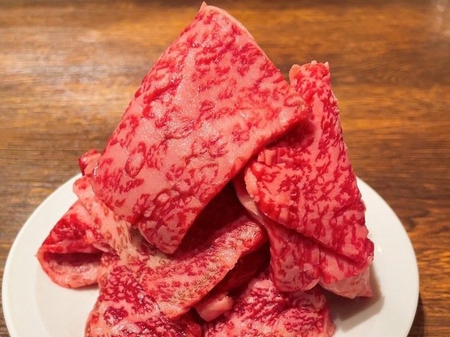 2/9〜11｜A5黒毛和牛が半額以下！口の中でトロける極上の脂を体験せよ『USHIHACHI』