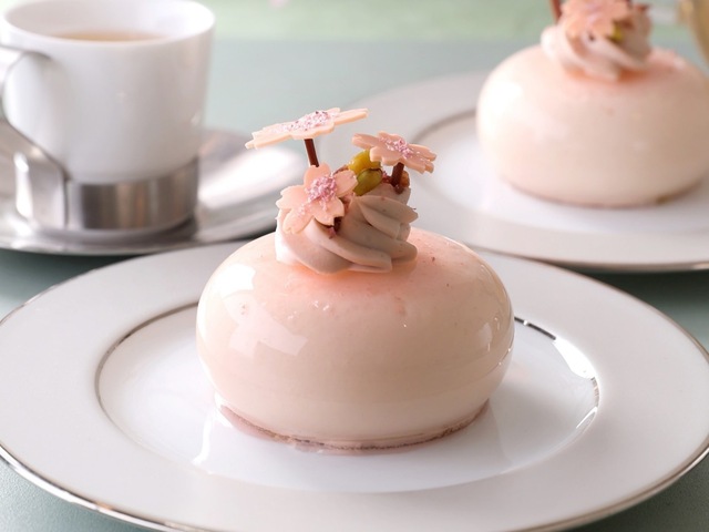 〜4月上旬|桜の香りが広がる春の逸品!『ジョエル・ロブション』の新作スイーツに注目!