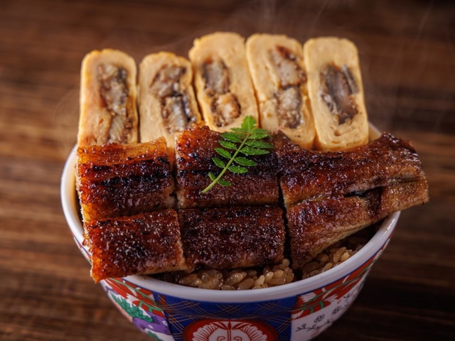 名古屋｜炭火で焼いた本格うなぎ＆ふわふわの「うまき」を一度に堪能！『昼だけうなぎ屋』