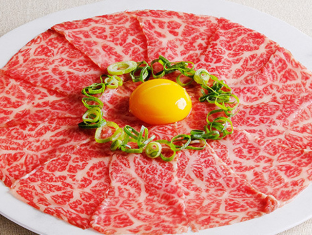 名古屋｜【黒毛和牛のユッケプレゼント！】10名以上がお得な歓送迎会コース登場！焼肉『百名山』