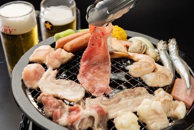 『横浜高島屋』屋上でビアガーデンを堪能！15種のビールに100種の肉＆海鮮食べ飲み放題