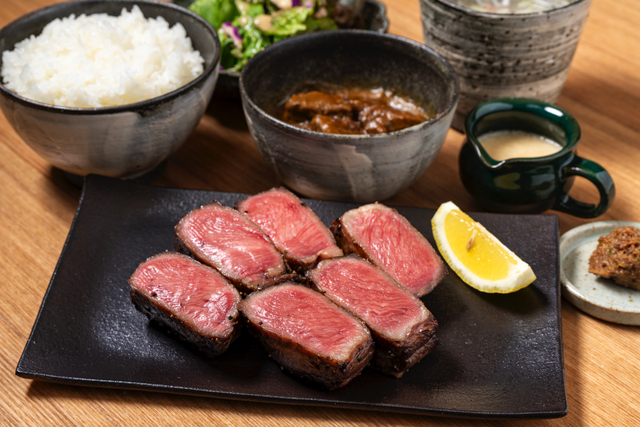 有楽町｜目の前で牛たんを炭火焼き！全席カウンターの『牛たんの檸檬』が5/14オープン