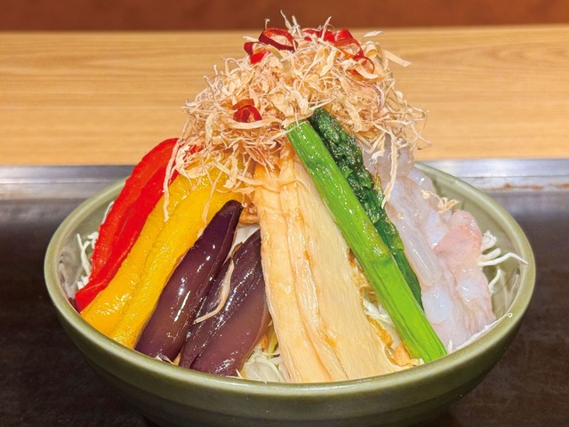 新宿｜スパイス香る「カレーもんじゃ」が登場！キーマ・バターチキン・グリーンは今だけ！『KIBORI』