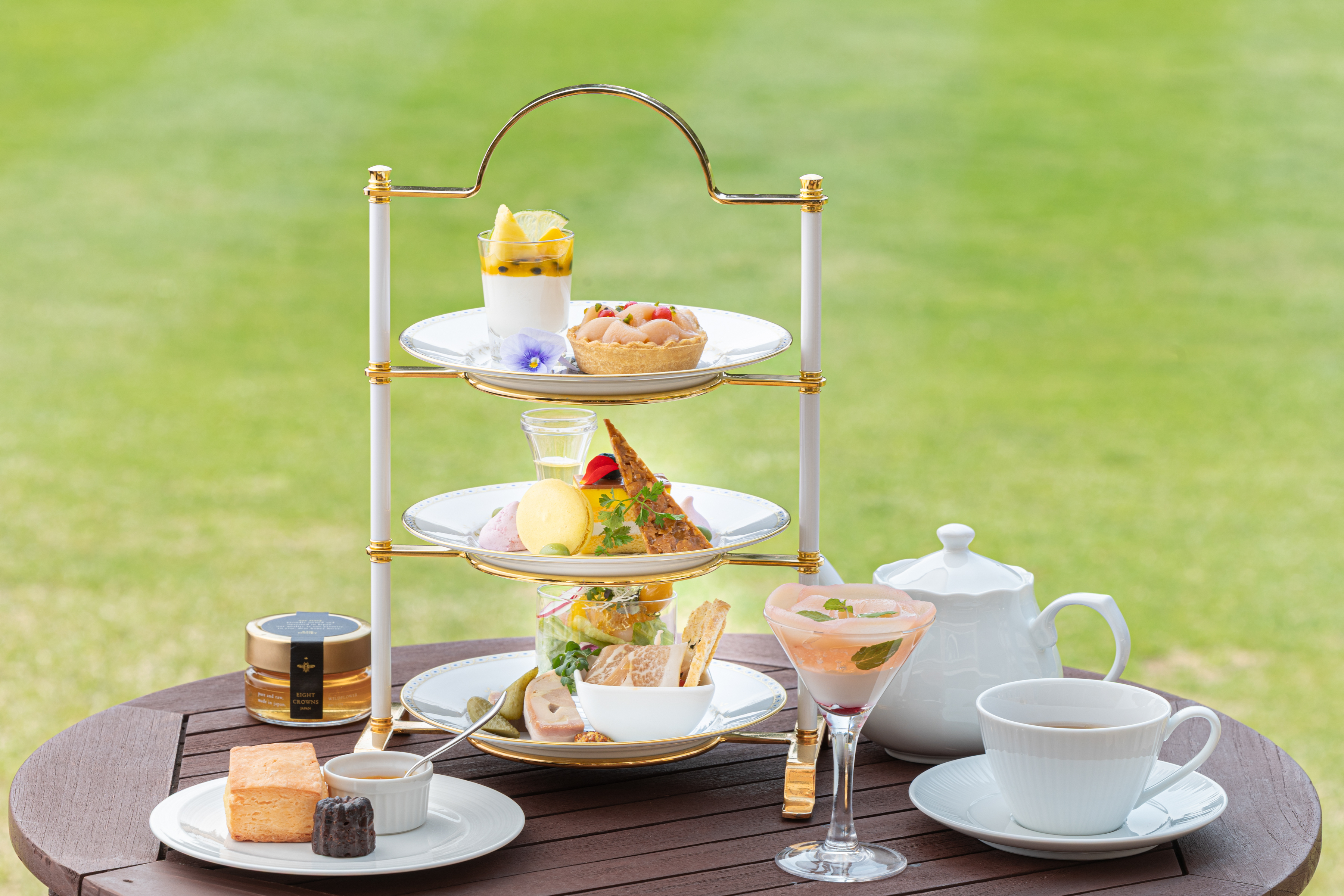 ロイアルコレクションティーセット ルピシアから、ディズニーヴィランズをモチーフにしたオリジナル