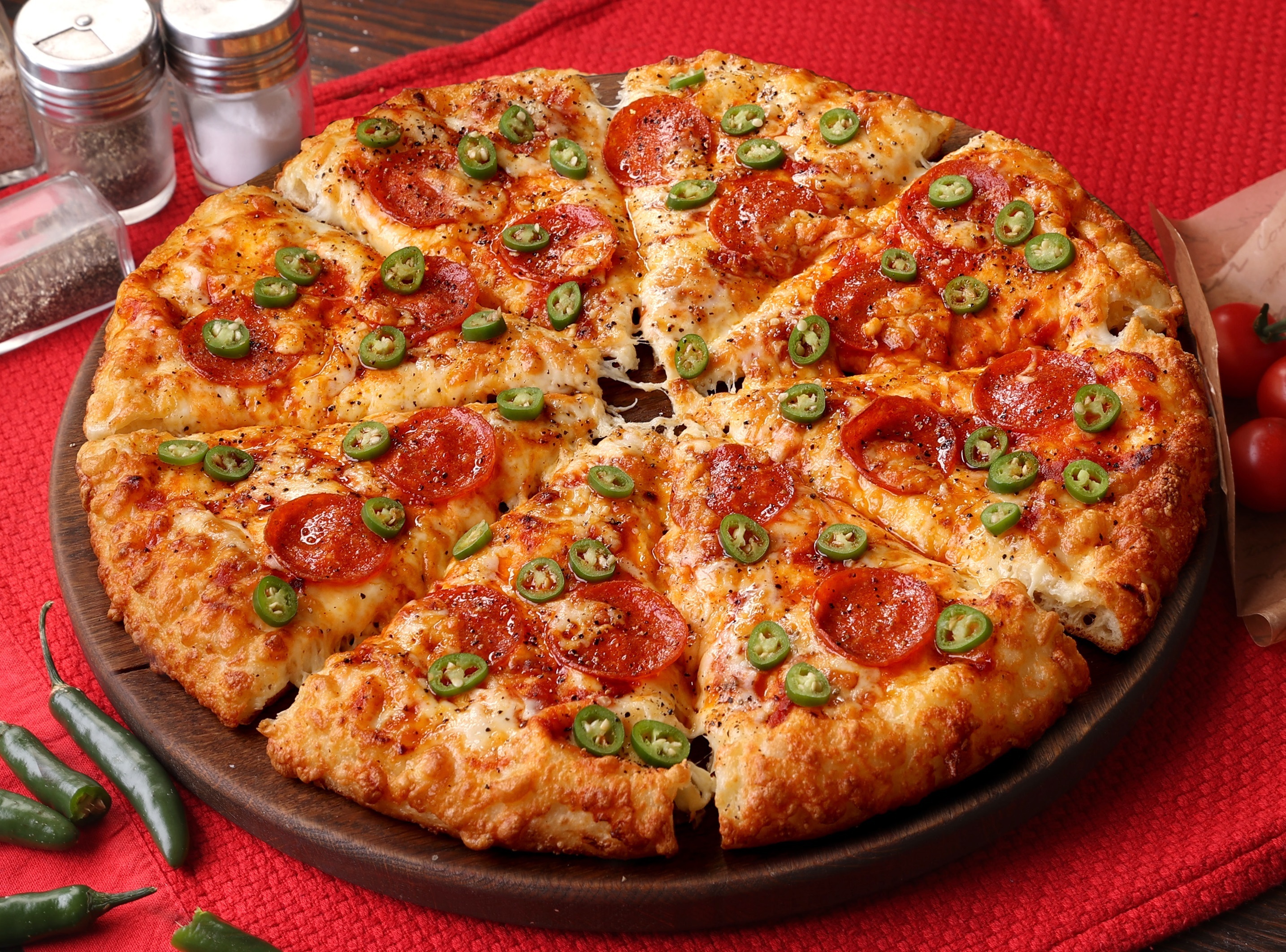 8/21〜｜旬の国産セラーノペッパー使用！激辛ピザで『ピザーラ』史上