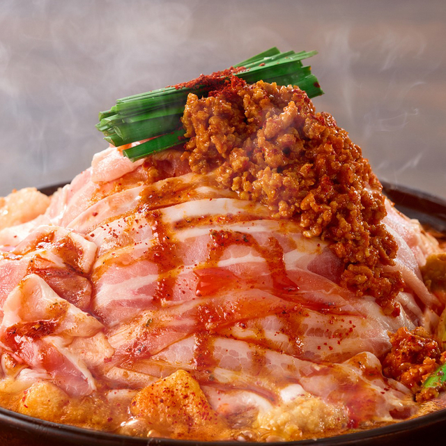 9/30〜｜圧倒的な肉のボリューム🔥約6倍の豚バラにガッつく『赤から』の「肉マシマシフェア」に注目！