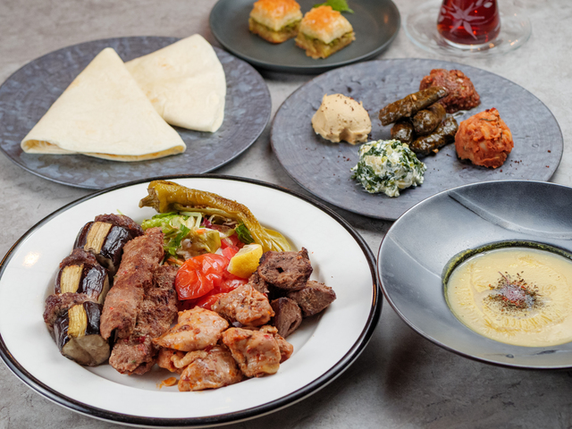 【幹事さん必見】忘新年会予約で4000円のワインをGET！浜松町のトルコ料理店『YUSRA's kitchen』