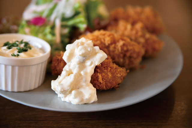 11/18〜｜地元産の大粒カキフライが数量限定で登場！タルタル＆ソースで堪能『神戸デュシャン』