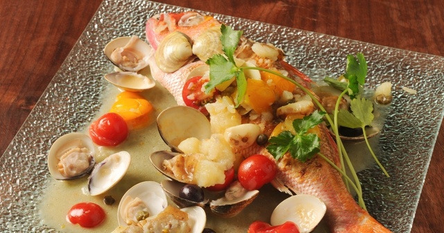 〜1/31│金目鯛やステーキが登場！豪華忘新年会コースは2.5H飲み放題付！三越前『酒場302』