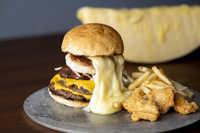 長野｜五平餅＆いもなますをバンズに！信州を味わうグルメバーガー登場『コートヤード・バイ・マリオット白馬』