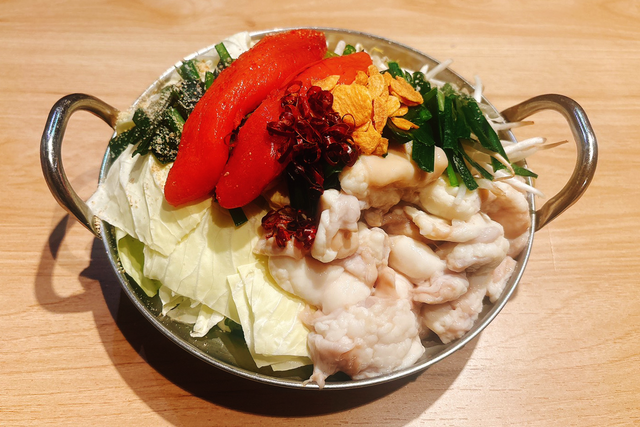 「もつ鍋」食べ飲み放題コースが3,480円！年末までは博多明太子が追加！コスパ居酒屋『均タロー』