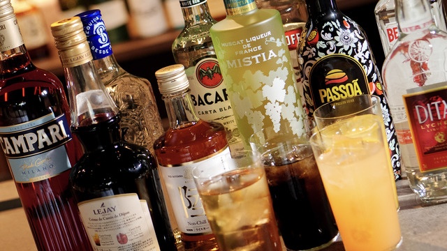 新宿│ビジネスの“今”が学べる！経営者との交流も可能なコミュニティバー『参謀BAR』