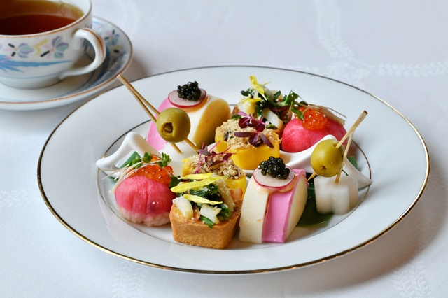 横浜｜伝統プリンにおせち風セイボリーも。新春のアフタヌーンティーを『ホテルニューグランド』で