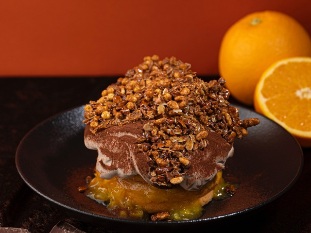 日本橋｜濃厚ショコラ×オレンジの上品な冬スイーツ。パンケーキやパフェを堪能『イシヤ』