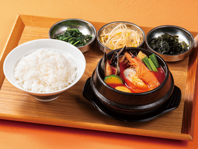 1/14〜｜エビの旨みが凝縮！濃厚ビスク仕立ての「ビスクスンドゥブ」に注目『中山豆腐店』