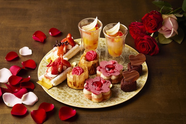 2/1〜｜淡いピンクに恋する季節！いちご尽くしの「バレンタインアフタヌーンティー」登場『シャングリ・ラ 東京』