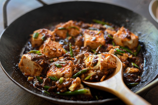 1/30〜｜行列必至の『株式会社マーボードウフ』が幕張メッセに！羊肉の麻婆丼を限定販売