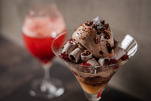 2/1〜｜カカオ・烏龍・ベリーが織りなす複雑なマリアージュ。『Remake easy』にバレンタイン限定パフェが復活