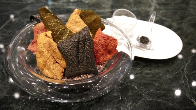 銀座で大人のバレンタイン。キャビアとコーヒーのペアリングを堪能『バーニーズ カフェ』