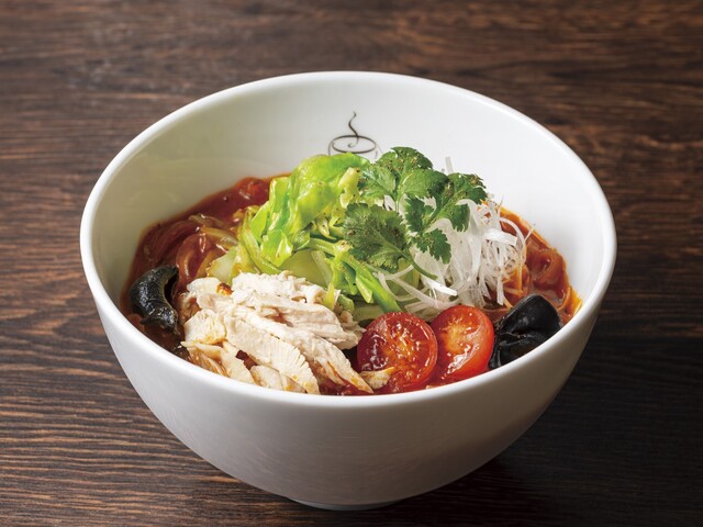 2/6〜期間限定！ヘルシーなのに満足感◎6種の具材と旨辛スープの麻辣湯が登場『粥餐庁』