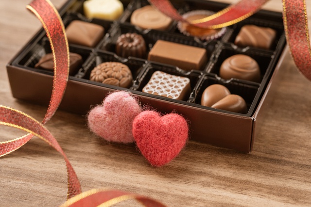 ホワイトデーにチョコを贈る意味とは？本命から義理まで、お返しに選びたいチョコレートブランド8選