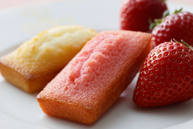 4/25〜｜二郎いちごの果汁を使用！母の日ギフトにぴったりのフィナンシェ『アンリ・シャルパンティエ』