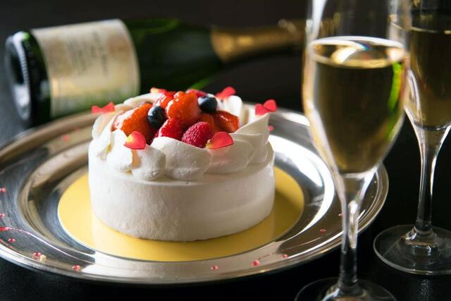 5/6〜｜『シーサイドホテル舞子ビラ神戸』に母の日限定宿泊プランが登場！絶景とディナーを満喫