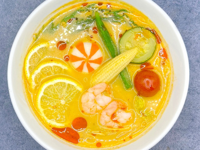梅田｜麻辣湯にトムヤムの酸味をプラス！『菜彩麻辣湯』にレモン風味の一杯が新登場