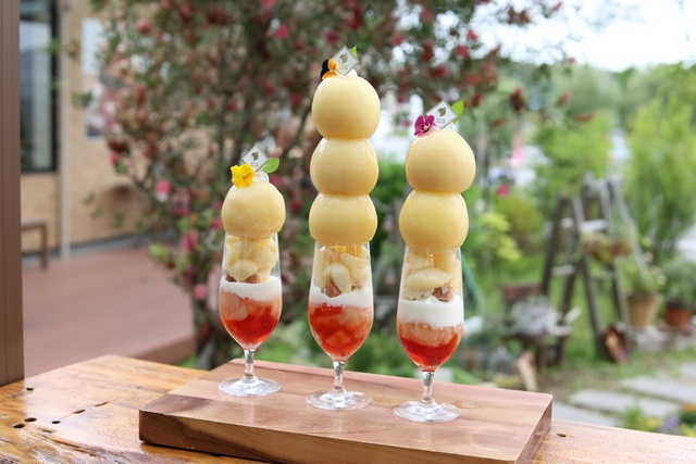 愛知県｜完熟ももを丸ごと3玉！季節限定の桃パフェが6/18よりスタート『KingFarmCafe』