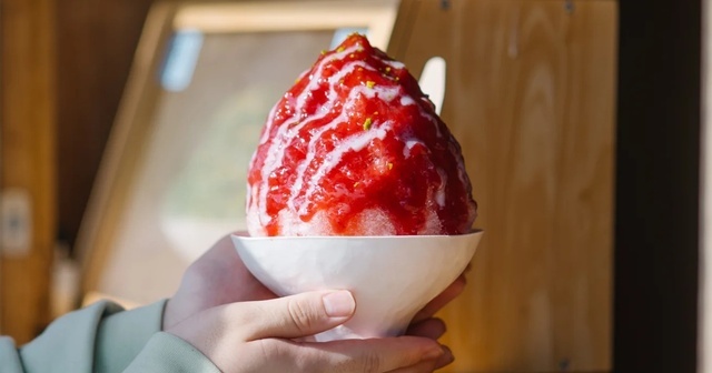 鳥取砂丘近く│原価率50%超！鳥取県産いちごの贅沢かき氷が今夏も『さんかく氷』に登場