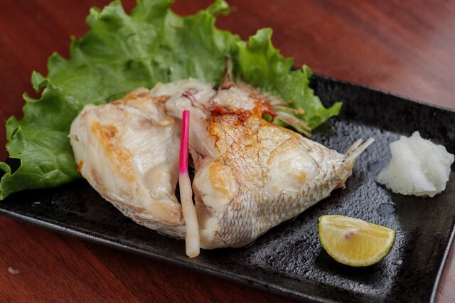 新橋│3時間飲み放題付きで5,500円！真鯛のカマ塩焼きも味わえる『鯛茶TOKYO』の忘新年会コース