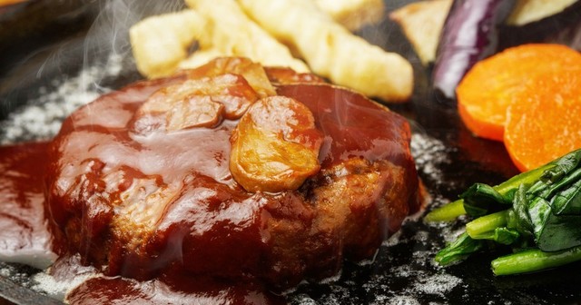 肉汁溢れるハンバーグから米沢牛の焼肉まで!三鷹駅周辺で肉料理が楽しめるお店5選