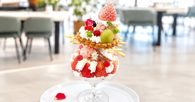 新宿│高知の恵みと旬のフルーツが織りなす可憐なパフェ専門店『Verre Lumière』