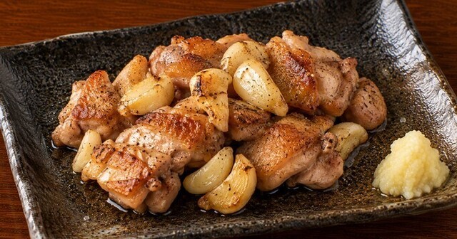 ニンニク爆弾＆甘辛鶏もつ煮でお酒が進みすぎる！浜松町『春木屋 B1』の絶品おつまみ5選