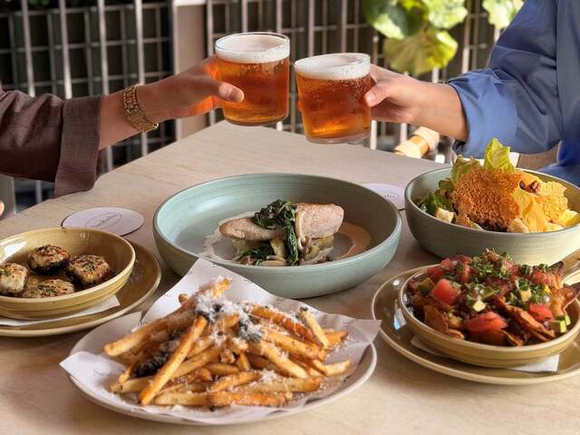 10/1〜｜飲み放題付き6,300円『サラベス BASEGATE横浜関内店』の秋ビアテラス