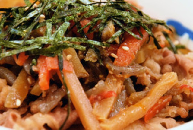 松屋 歯ごたえのきんぴらとボリュームの牛めし!