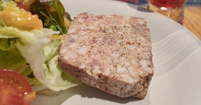 夜桜が美しいアークヒルズのおすすめレストラン8選！タイ料理・フレンチ・スペインバルまで